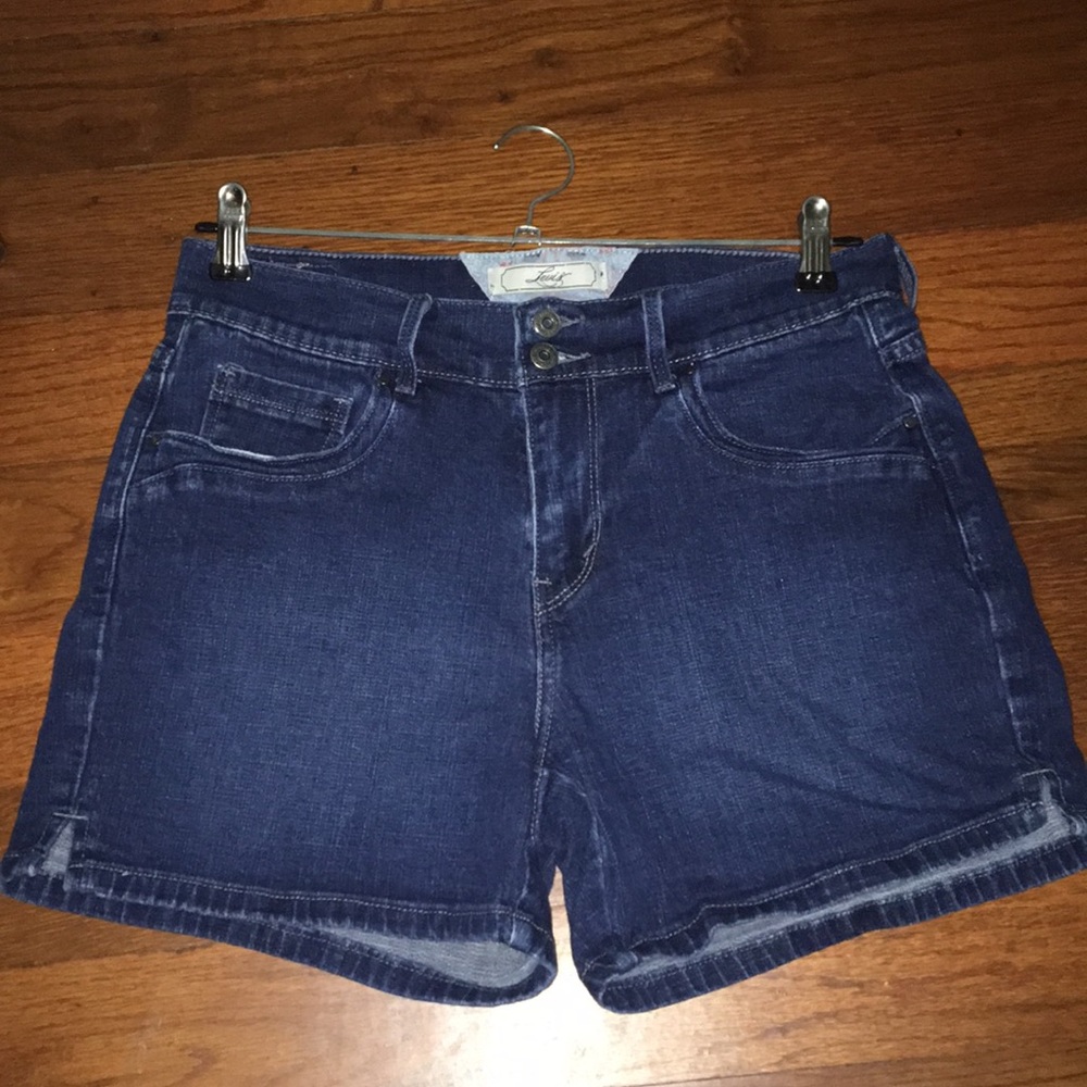 Levi Shorts